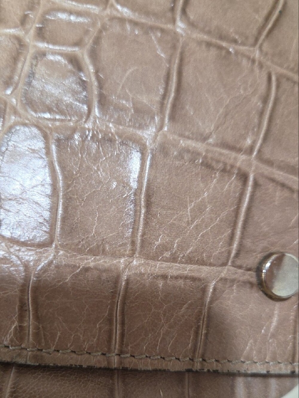 Abri Classic Croc-Embossed Tote Handbag in Taupe - Picture 4 of 8